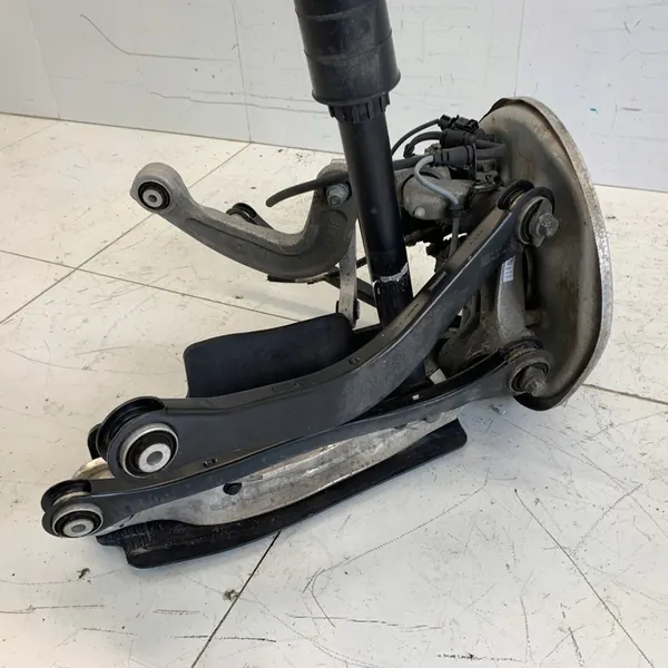 Mozzo di sterzo posteriore destro Audi A5 2.0 TDI image 7