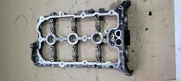 Audi OE Kamaxellock höger 06E103286 - Begagnad image 2