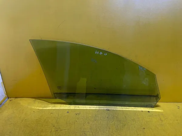 Volvo V60 2012 Etuoven Lasioikea OEM E243R001106 image 4