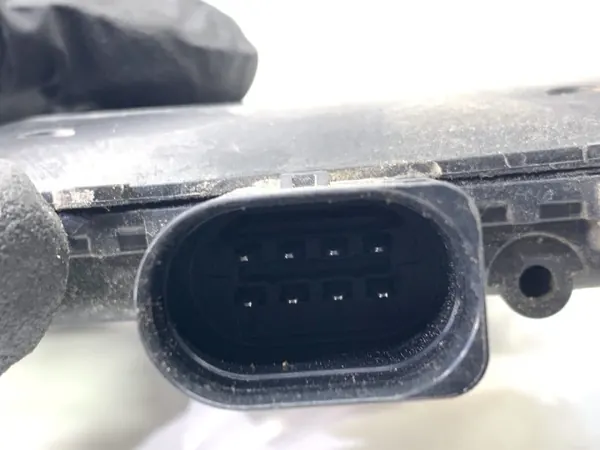 Radar Trasero Izquierdo OEM 2Q0907685B Skoda Superb III image 3