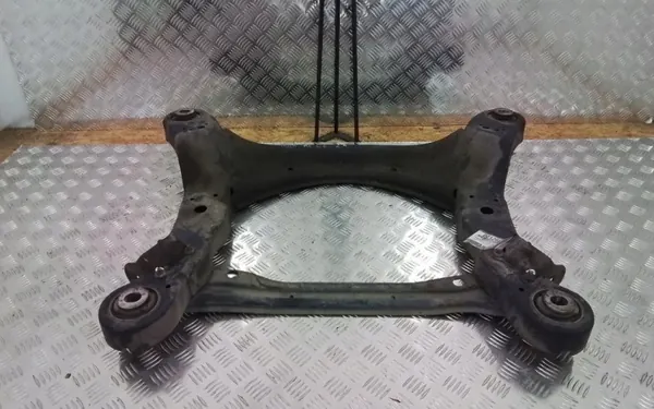 OEM Wrakowisko-1269- Suporte suspensão dianteira Audi A6 image 3