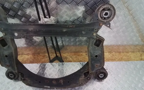 OEM Wrakowisko-1269- Suporte suspensão dianteira Audi A6 image 6