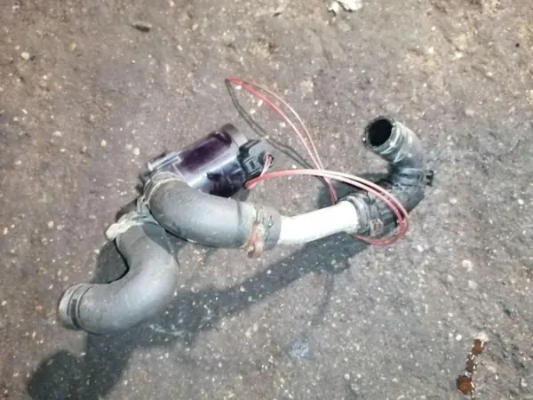 Audi Q7 (4M) hulpverwarming circulatiemotor OEM 7L0965561J image 3