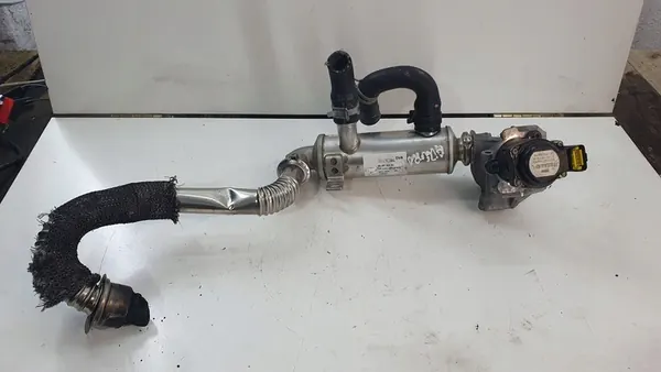 Válvula EGR Citroen C5 2 II 1.6 HDI 9660276280 image 3