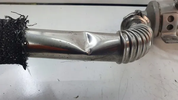 Válvula EGR Citroen C5 2 II 1.6 HDI 9660276280 image 4