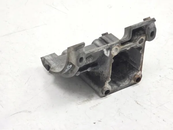 Support compresseur climatisation OEM 504047884 IVECO DAILY image 4