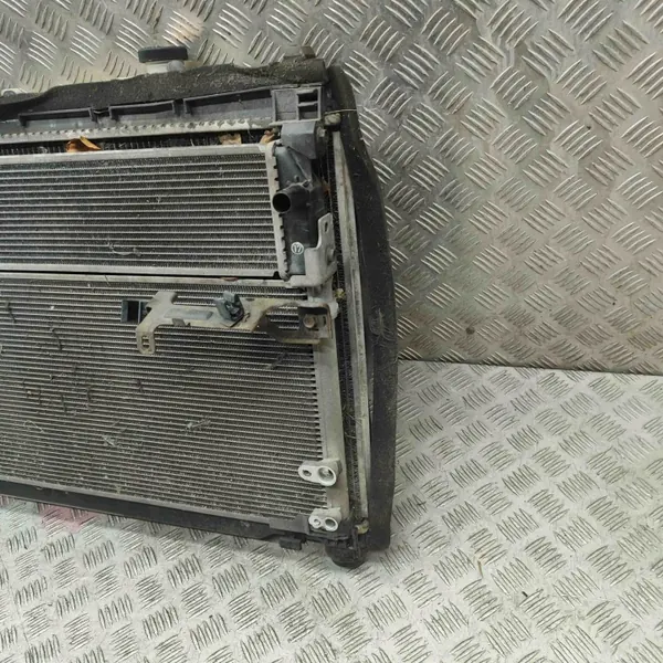 Pieza refrigeración Lexus OEM 1680002590 IS III 2.5L image 9