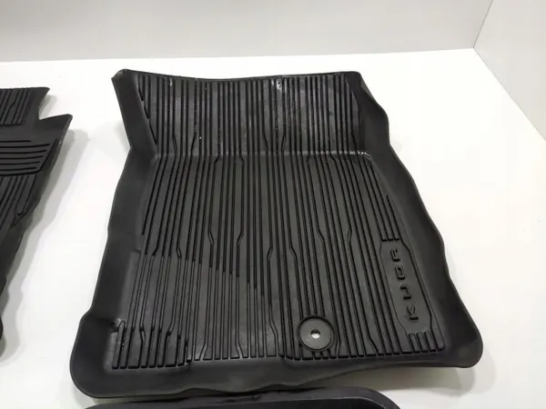 Tapetes de borracha OEM Ford Kuga MK3 2019-2024 image 4