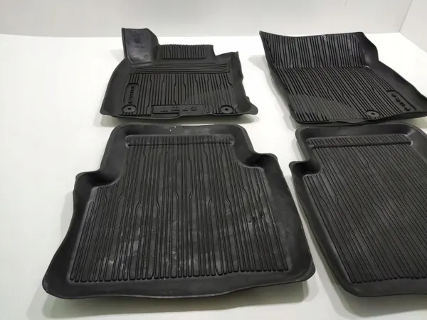 Tapetes de borracha OEM Ford Kuga MK3 2019-2024 image 6