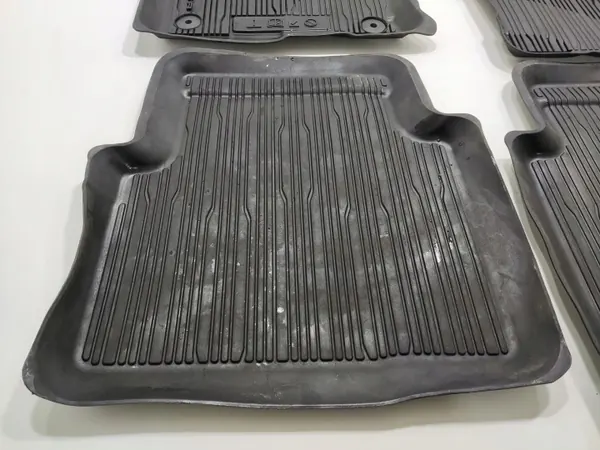 Tapetes de borracha OEM Ford Kuga MK3 2019-2024 image 7