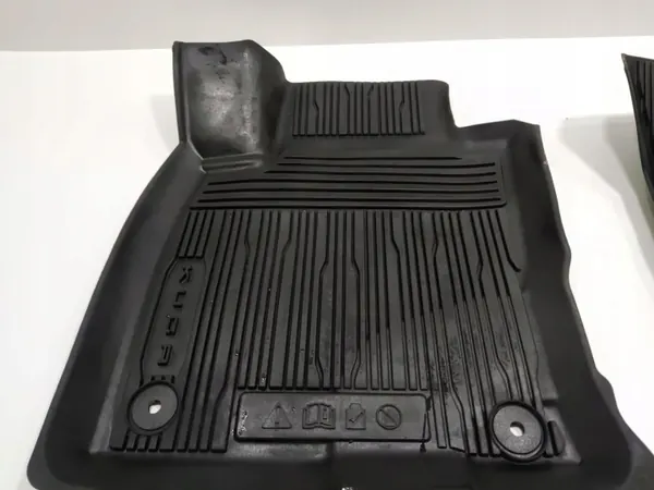 Tapetes de borracha OEM Ford Kuga MK3 2019-2024 image 8