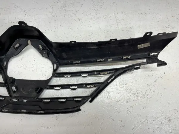 Renault Megane IV Grille OEM 623100479R - Gebruikt image 10