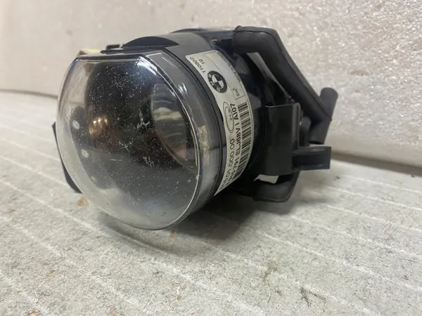 Farol de neblina halógeno esquerdo BMW E90 E60 image 2