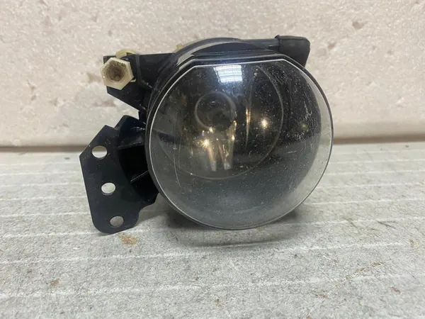 Farol de neblina halógeno esquerdo BMW E90 E60 image 3