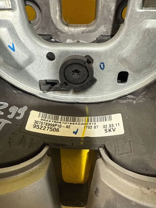 Volante Chevrolet Cruze OE 95227506 image 4