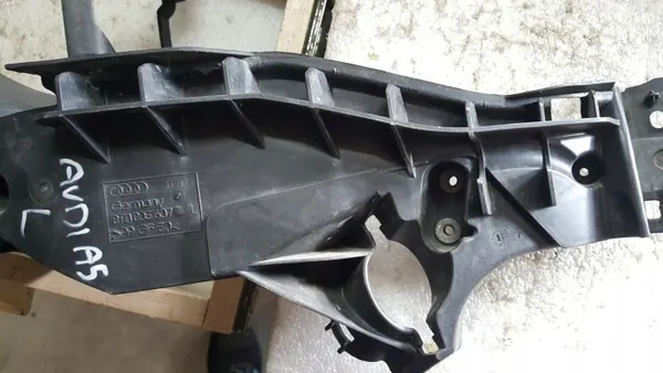 Vasen ajovalaisintuki OEM 8T0805607D Audi A5/S5/RS5 image 3
