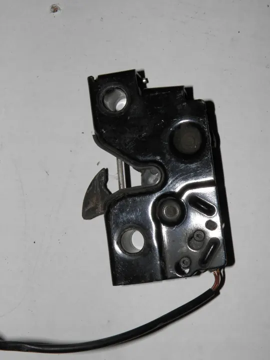 Blocco cofano 6C1823509A VW Polo image 2