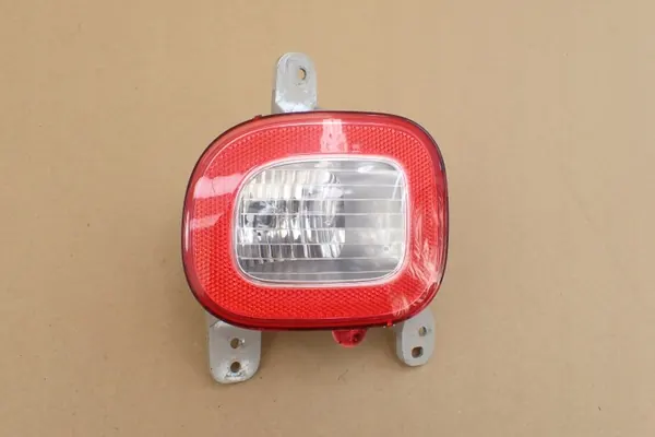 Fiat Panda III Luz de Marcha Atrás Derecha OEM 51848137 image 3
