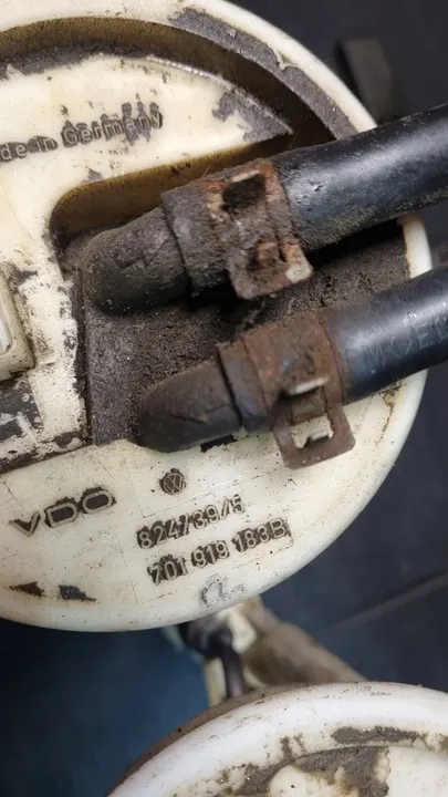 VW T4 Brandstofniveau Sensor Float 701919183B image 3