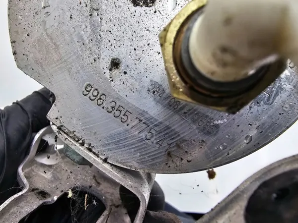 Porsche Servotronic-klep/sensor OEM 99635577541 image 7