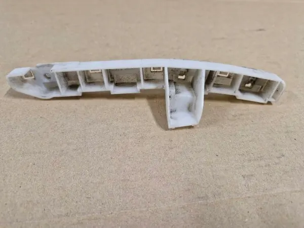 Deslizamento de para-choque dianteiro esquerdo Nissan Qashqai I 62223BR00A image 3