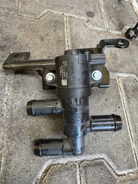 Ford Waterklep MU5A-8C505-AB voor Custom MK2 image 2