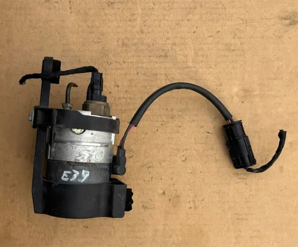 BMW DSC Jarrupumppu OEM 34511164243 Käytetty image 2