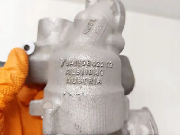 Boîtier de thermostat Porsche Cayman 981 9A110602202 image 4