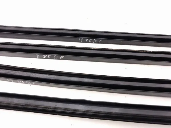 Junta de ventana delantera OEM AMD215244 para Maserati image 3