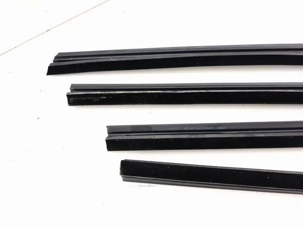 Junta de ventana delantera OEM AMD215244 para Maserati image 9