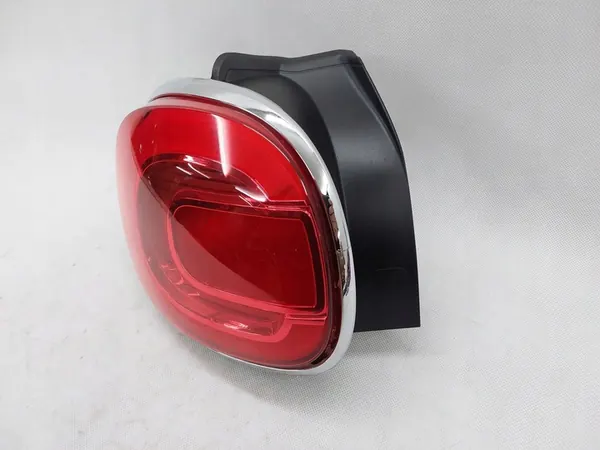 Luz trasera izquierda Fiat 500L image 4