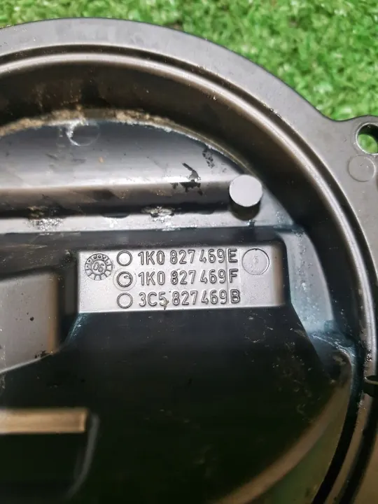 Micro-interrupteur de coffre OEM 1K0827469E VW Golf 5 image 3