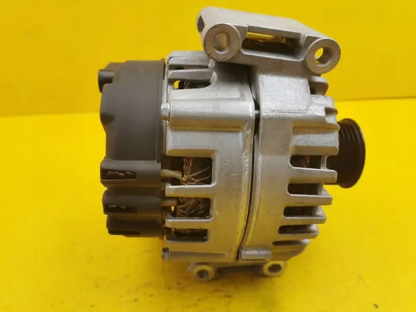 Vaihtovirtageneraattori Mercedes-Benz A0009063304 image 4