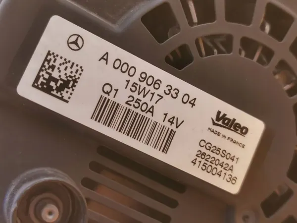 Vaihtovirtageneraattori Mercedes-Benz A0009063304 image 6
