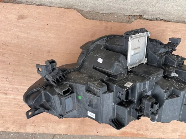 Vasen etu Full LED -valaisin Renault Megane IV LIFT image 3