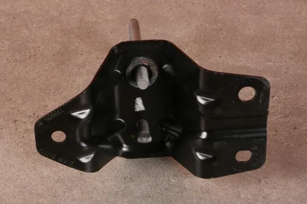 BMW X1 F48 Motorkapslot OEM 7435104 - Gebruikt image 6