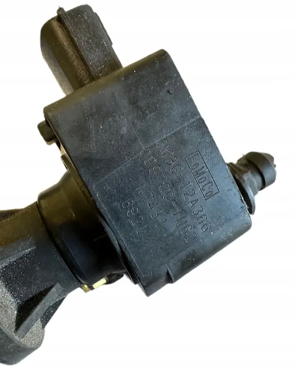 Bobinas de encendido Mazda 6 Conjunto 6M8G12A366 L3G218100A image 4