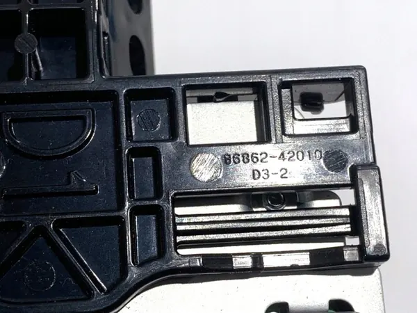 OEM 86862-42010 GPS-antenne voor Toyota Corolla E21 image 3