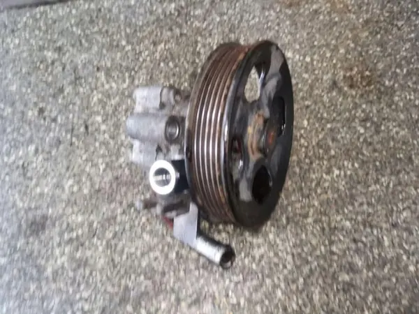 Kia OE servostyrpump OEM 57100-2e100 image 2