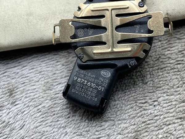 Sadetunnistin BMW OEM# 61359873610 image 2