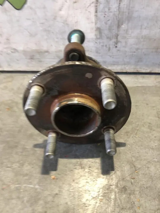 Framhjulsnav Mazda MX-5 ND OEM N2433304X image 3