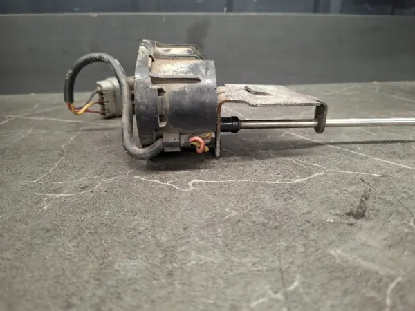 OEM 0390206920 Rechter koplampmotor voor Volvo 740 image 6