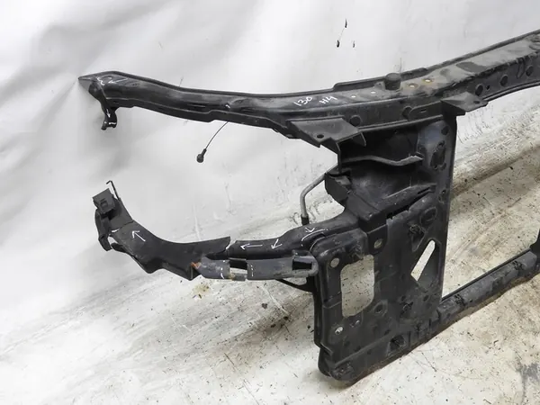 Hyundai i30 Frontverstärkung 64101-2R000 image 2