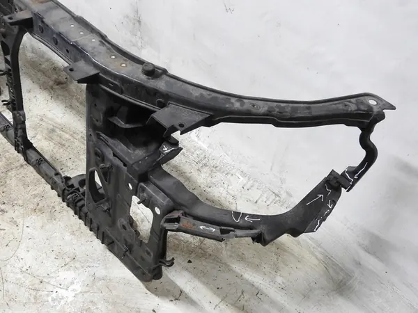 Hyundai i30 Frontverstärkung 64101-2R000 image 4