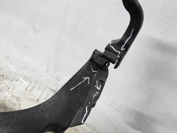 Hyundai i30 Frontverstärkung 64101-2R000 image 5