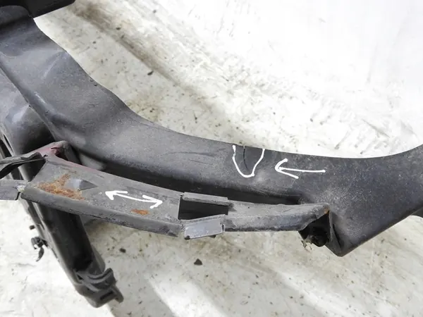 Hyundai i30 Frontverstärkung 64101-2R000 image 6