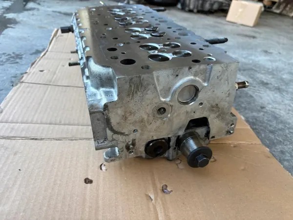 Culasse OEM glowica rav4 ii 2.0 d4d pour Toyota image 4