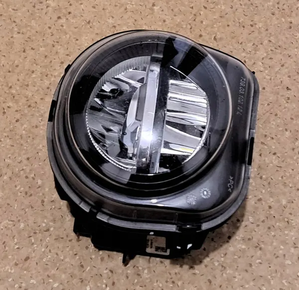 FARO DE NEBLINA ESQUERDO BMW 5 F10 F11 LCI 7311293 LED image 2