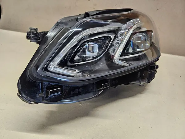 MERCEDES E-KLASSE W212 906 310 3KZ LINKER KOPLAMP image 2