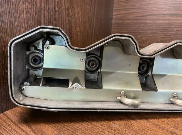 Venttiilikansi OEM 94070796005405 Volkswagen LT:lle image 3
